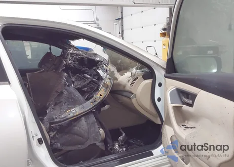 2015 Nissan Altima 2.5 S z USA, uszkodzony, nr VIN 1N4AL3AP4FC153289